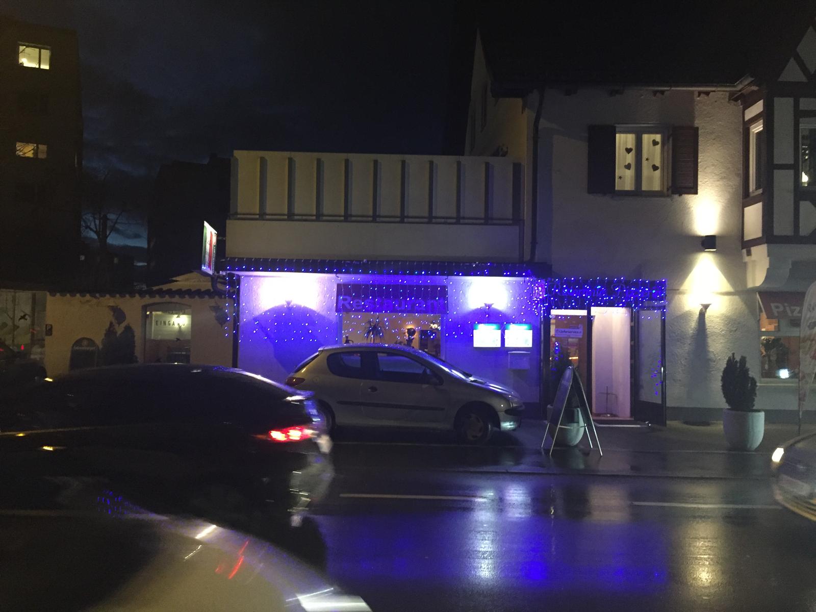 Doar Ristorante bei Nacht - Außenansicht